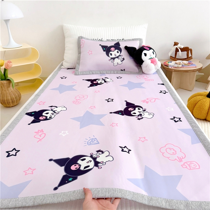 91家纺网 家纺一手货源 找家纺 萌宝家纺 2025新款三丽鸥凉感丝夏被凉席三件套幼儿园小学生宿舍系列 库洛米