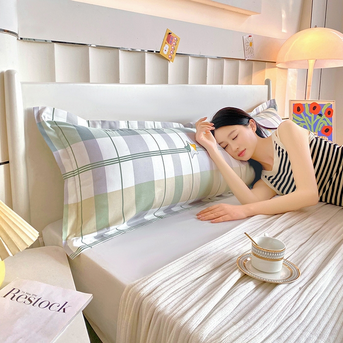 91家纺网 家纺一手货源 找家纺 雨彤家纺 2025新款小清新斜纹印花双人枕套 摩卡之星