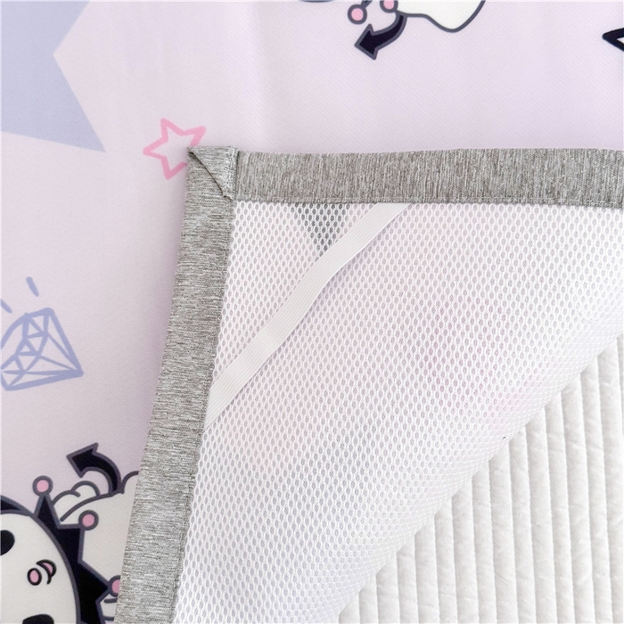 91家纺网 家纺一手货源 找家纺 萌宝家纺 2025新款三丽鸥凉感丝夏被凉席三件套幼儿园小学生宿舍系列 库洛米