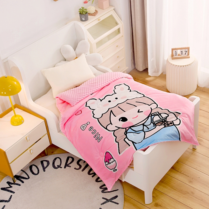 91家纺网 家纺一手货源 找家纺 萌宝家纺 2025新款可拆洗A类儿童豆豆绒大豆冬被儿童婴儿绒春秋被安抚被被子被芯 调皮女孩