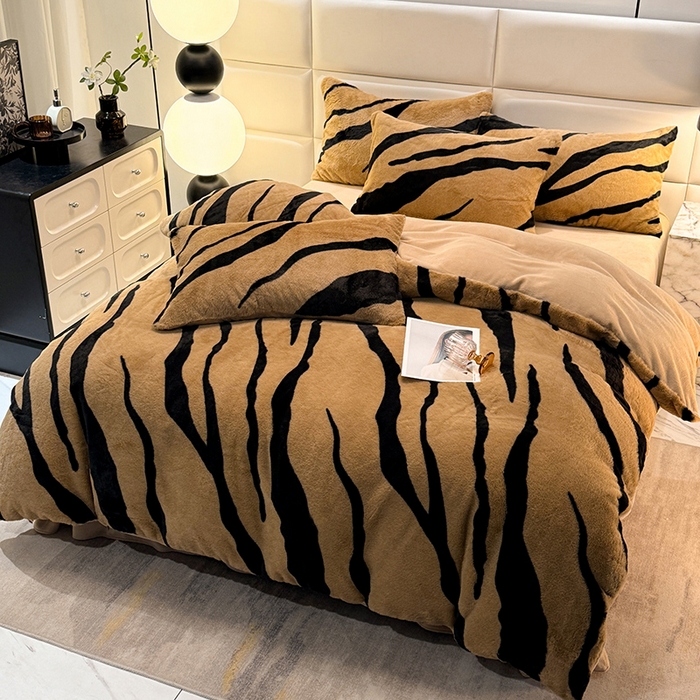 91家纺网 家纺一手货源 找家纺 唐人居 2025新款兔毛绒牛奶绒四件套--斑马 斑马-奶黄