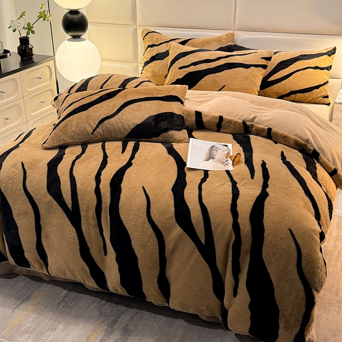 91家纺网 家纺一手货源 找家纺 唐人居 2025新款兔毛绒牛奶绒四件套--斑马 斑马-奶黄