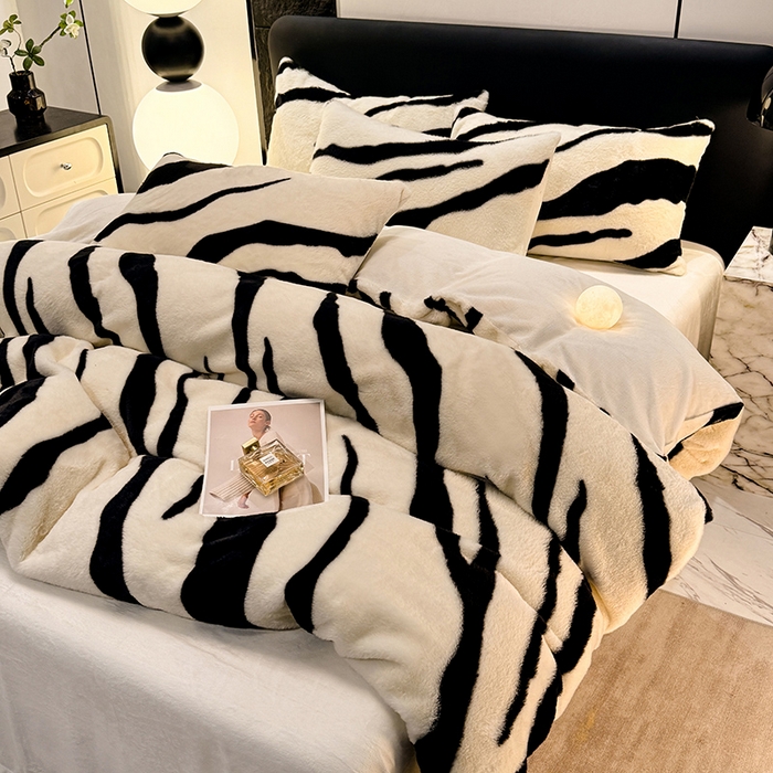 91家纺网 家纺一手货源 找家纺 唐人居 2025新款兔毛绒牛奶绒四件套--斑马 斑马-奶白