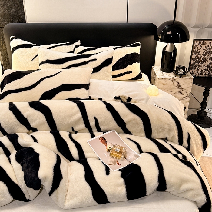 91家纺网 家纺一手货源 找家纺 唐人居 2025新款兔毛绒牛奶绒四件套--斑马 斑马-奶白