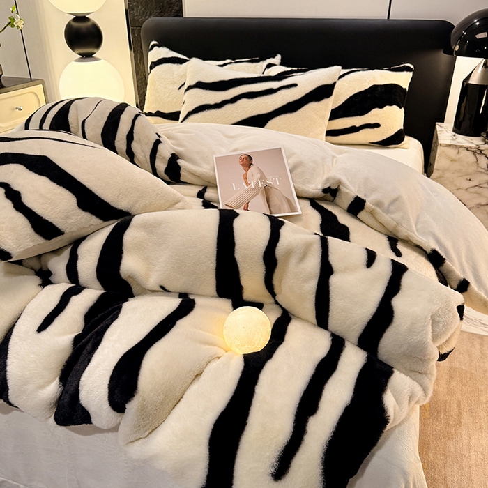 91家纺网 家纺一手货源 找家纺 唐人居 2025新款兔毛绒牛奶绒四件套--斑马 斑马-奶白