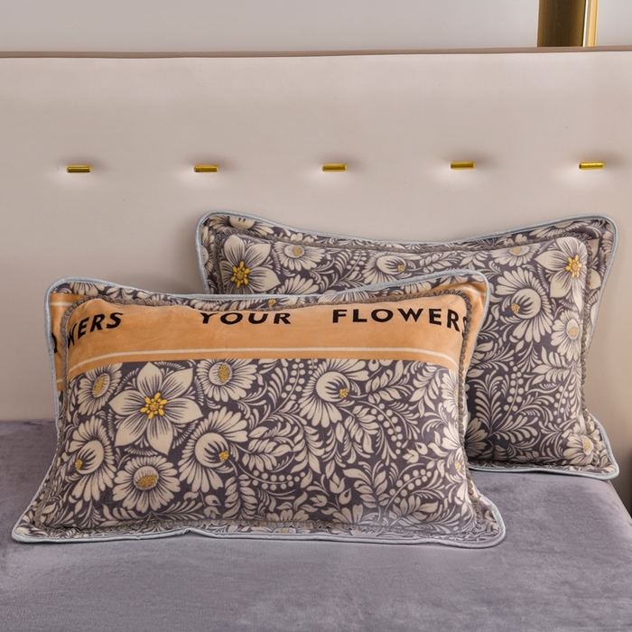 91家纺网 家纺一手货源 找家纺 芯诗曼2025新款8.5斤直播热款高克重牛奶绒法莱绒水晶金貂法莱绒四件套 繁花嫩叶