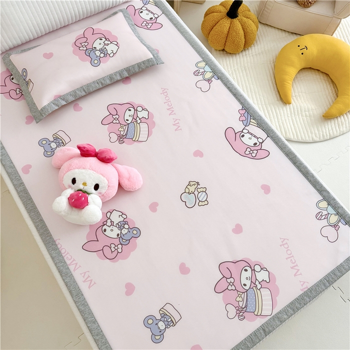 91家纺网 家纺一手货源 找家纺 萌宝家纺 2025新款三丽鸥凉感丝夏被凉席三件套幼儿园小学生宿舍系列 美乐蒂