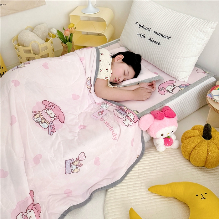 91家纺网 家纺一手货源 找家纺 萌宝家纺 2025新款三丽鸥凉感丝夏被凉席三件套幼儿园小学生宿舍系列 美乐蒂