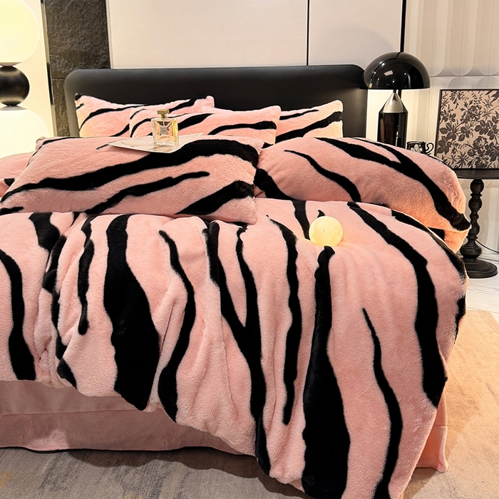 91家纺网 家纺一手货源 找家纺 唐人居 2025新款兔毛绒牛奶绒四件套--斑马 斑马-藕粉