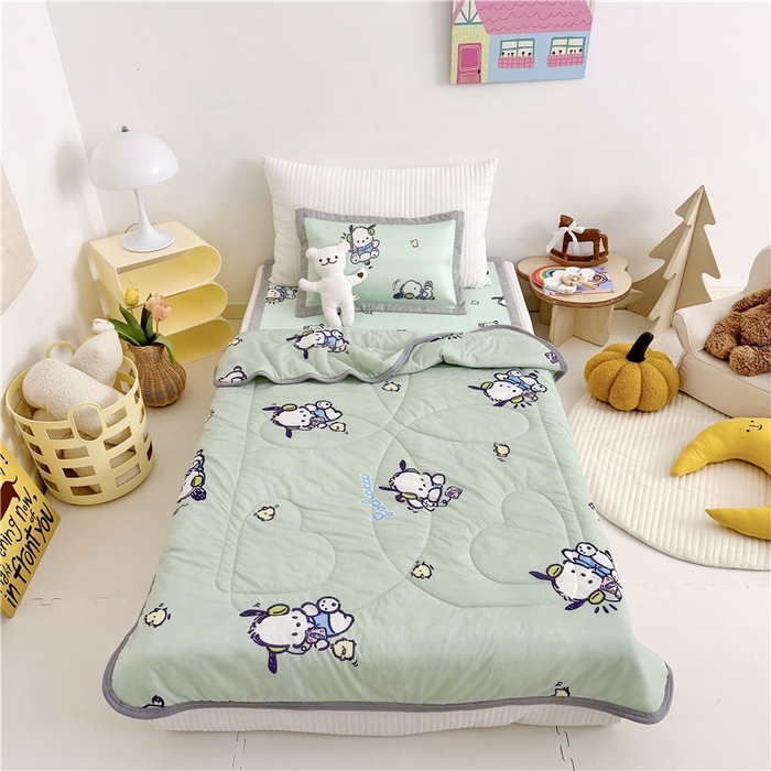 91家纺网 家纺一手货源 找家纺 萌宝家纺 2025新款三丽鸥凉感丝夏被凉席三件套幼儿园小学生宿舍系列 帕恰狗