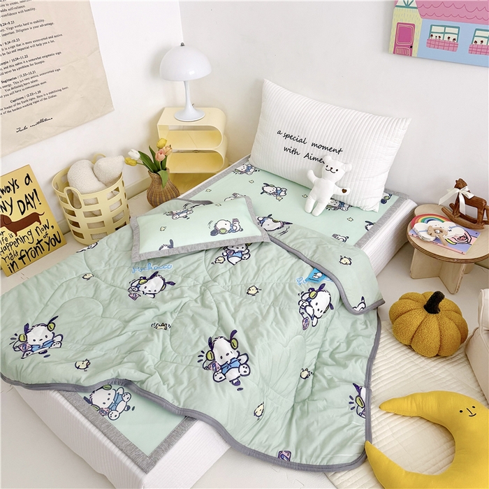 91家纺网 家纺一手货源 找家纺 萌宝家纺 2025新款三丽鸥凉感丝夏被凉席三件套幼儿园小学生宿舍系列 帕恰狗