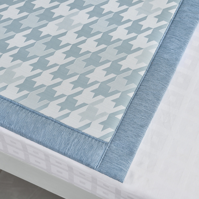 91家纺网 家纺一手货源 找家纺 2025新款PE千鸟格凉感冰丝-榻榻米垫 蓝色