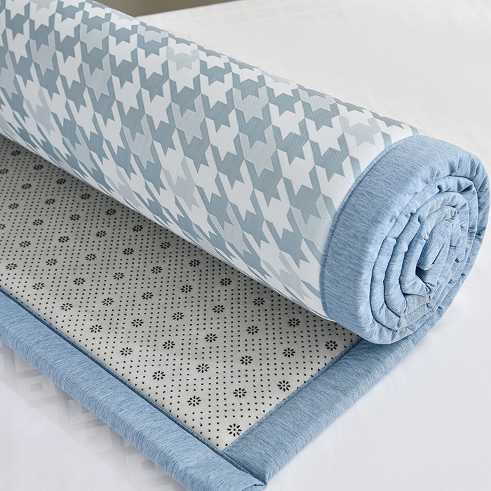 91家纺网 家纺一手货源 找家纺 2025新款PE千鸟格凉感冰丝-榻榻米垫 蓝色