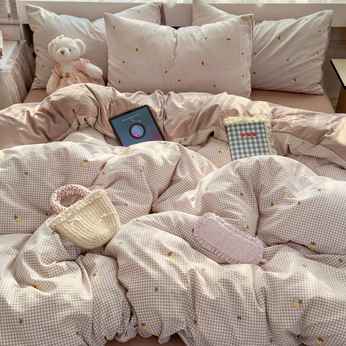 91家纺网 家纺一手货源 找家纺 丽美人家纺 2025新款【全尺寸不断货】高克重木棉提花双层纱四件套 QB柏林梦境