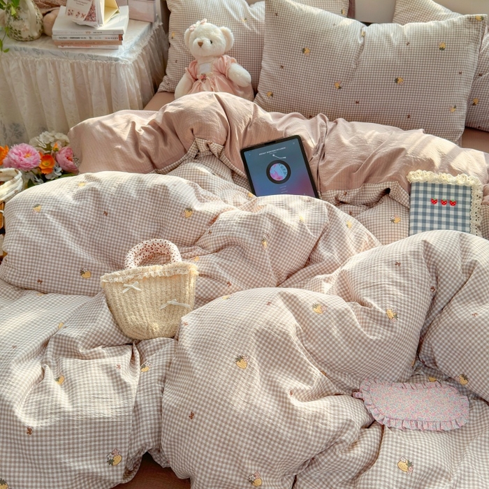 91家纺网 家纺一手货源 找家纺 丽美人家纺 2025新款【全尺寸不断货】高克重木棉提花双层纱四件套 QB柏林梦境