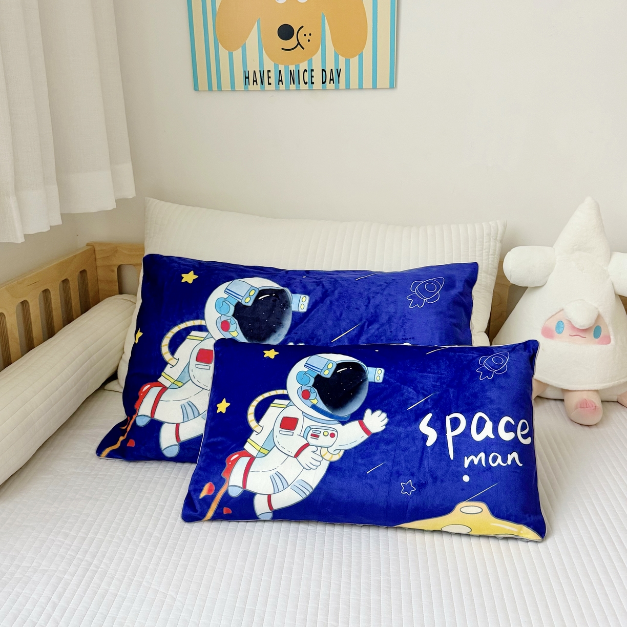 91家纺网 家纺一手货源 找家纺 萌宝家纺 2025新款大版儿童豆豆绒枕套幼儿园安抚枕头枕芯 太空人