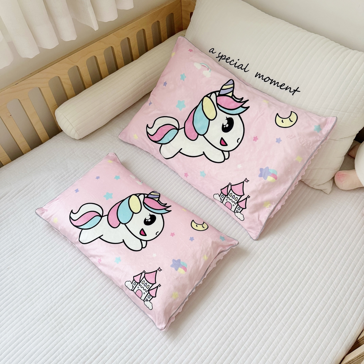 91家纺网 家纺一手货源 找家纺 萌宝家纺 2025新款大版儿童豆豆绒枕套幼儿园安抚枕头枕芯 小马