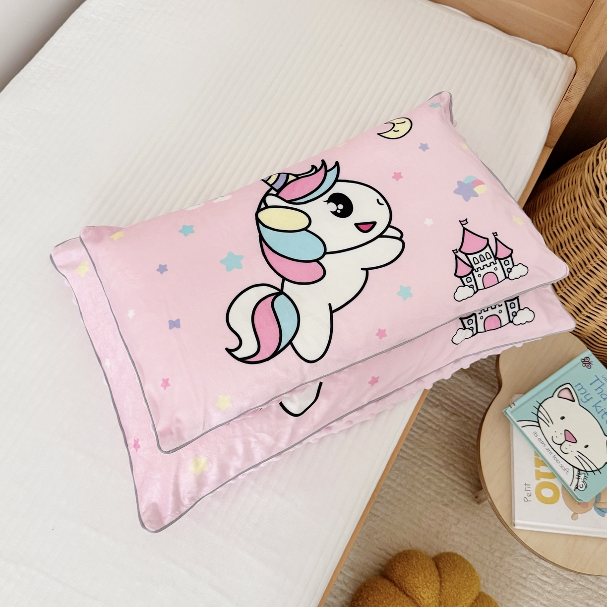 91家纺网 家纺一手货源 找家纺 萌宝家纺 2025新款大版儿童豆豆绒枕套幼儿园安抚枕头枕芯 小马