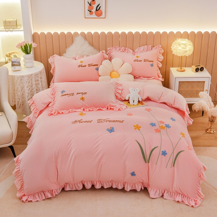 91家纺网 家纺一手货源 找家纺 唐人居 2025新款宝宝绒毛巾绣花边四件套-蒲公英之恋 蒲公英之恋-粉