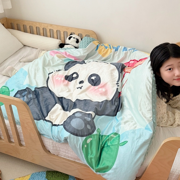 91家纺网 家纺一手货源 找家纺 萌宝家纺 2025新款可拆洗A类儿童豆豆绒大豆冬被儿童婴儿绒春秋被安抚被被子被芯 气球熊猫