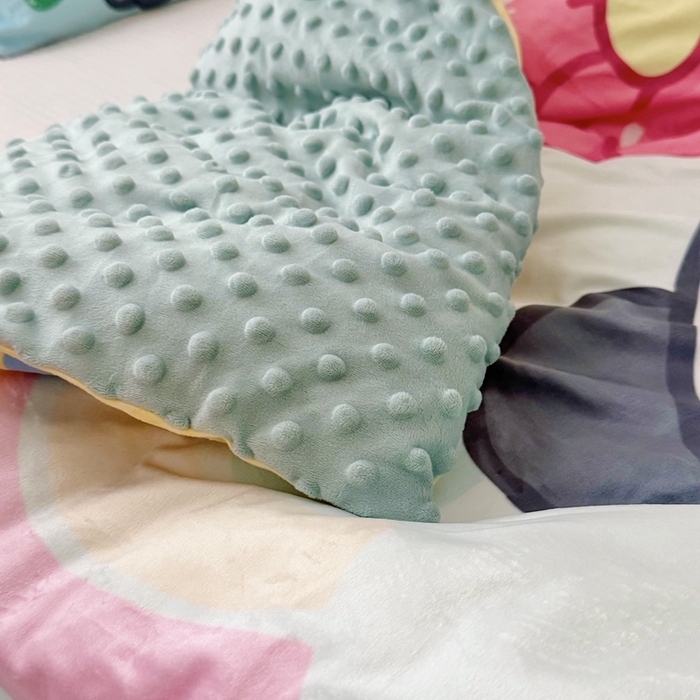 91家纺网 家纺一手货源 找家纺 萌宝家纺 2025新款可拆洗A类儿童豆豆绒大豆冬被儿童婴儿绒春秋被安抚被被子被芯 气球熊猫