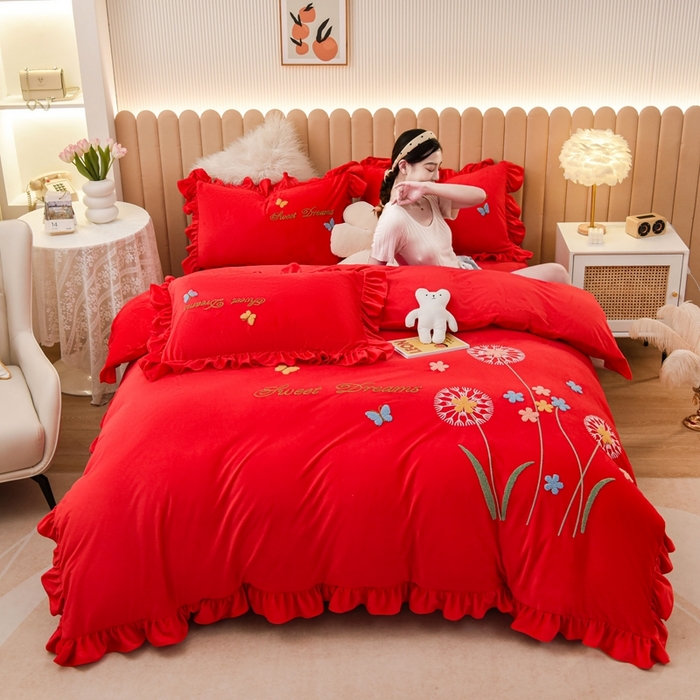 91家纺网 家纺一手货源 找家纺 唐人居 2025新款宝宝绒毛巾绣花边四件套-蒲公英之恋 蒲公英之恋-红