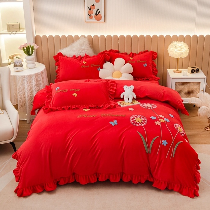91家纺网 家纺一手货源 找家纺 唐人居 2025新款宝宝绒毛巾绣花边四件套-蒲公英之恋 蒲公英之恋-红