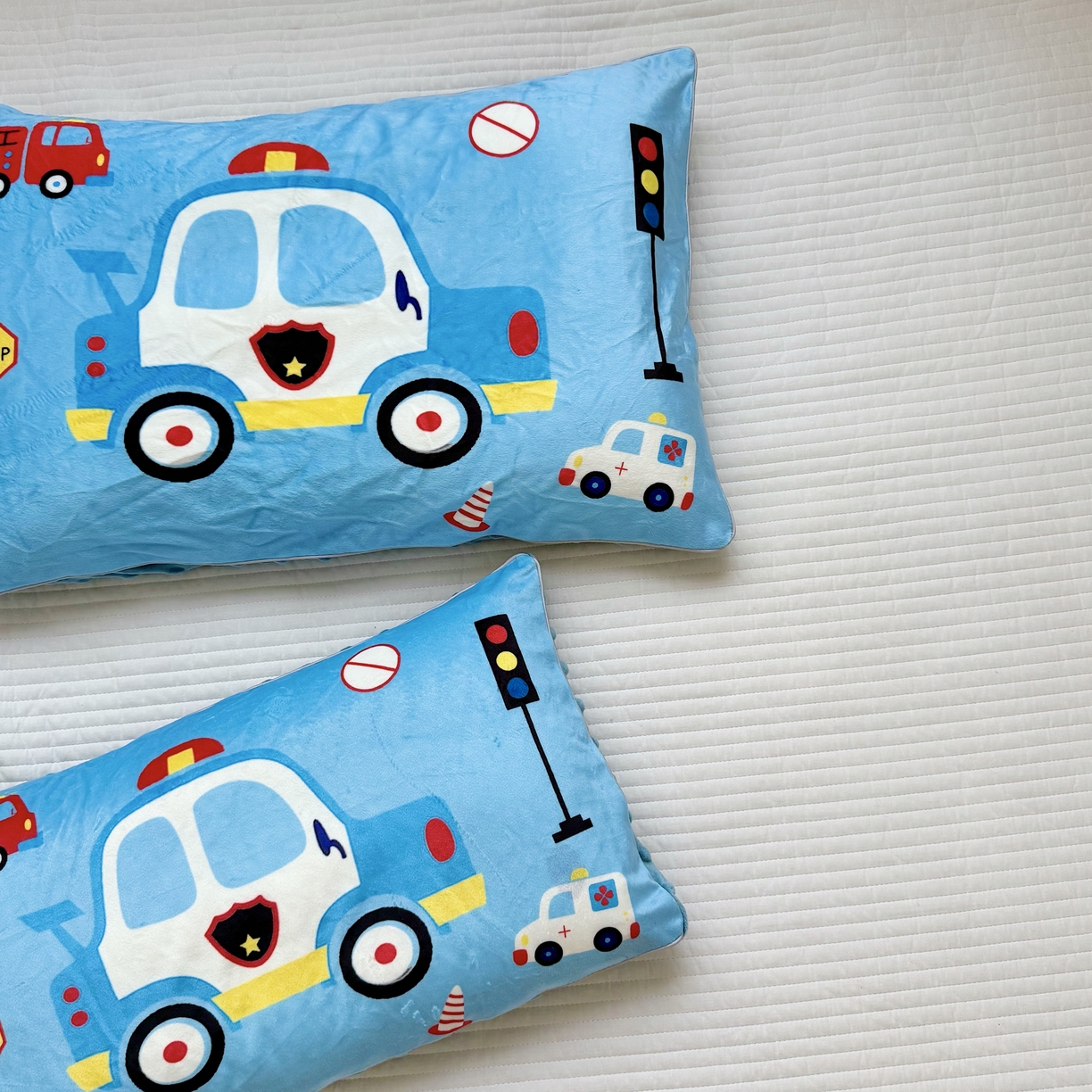 91家纺网 家纺一手货源 找家纺 萌宝家纺 2025新款大版儿童豆豆绒枕套幼儿园安抚枕头枕芯 小汽车