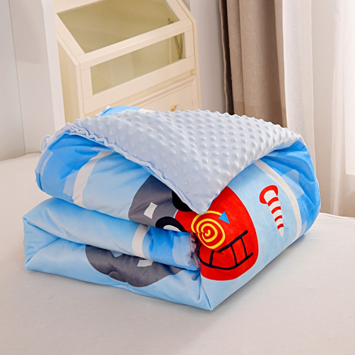 91家纺网 家纺一手货源 找家纺 萌宝家纺 2025新款可拆洗A类儿童豆豆绒大豆冬被儿童婴儿绒春秋被安抚被被子被芯 汽车乐园-蓝