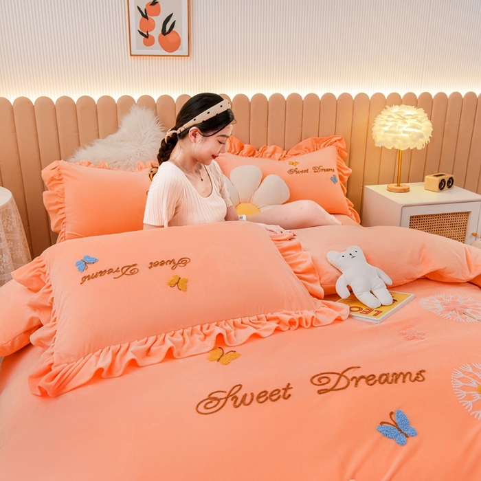 91家纺网 家纺一手货源 找家纺 唐人居 2025新款宝宝绒毛巾绣花边四件套-蒲公英之恋 蒲公英之恋-橘