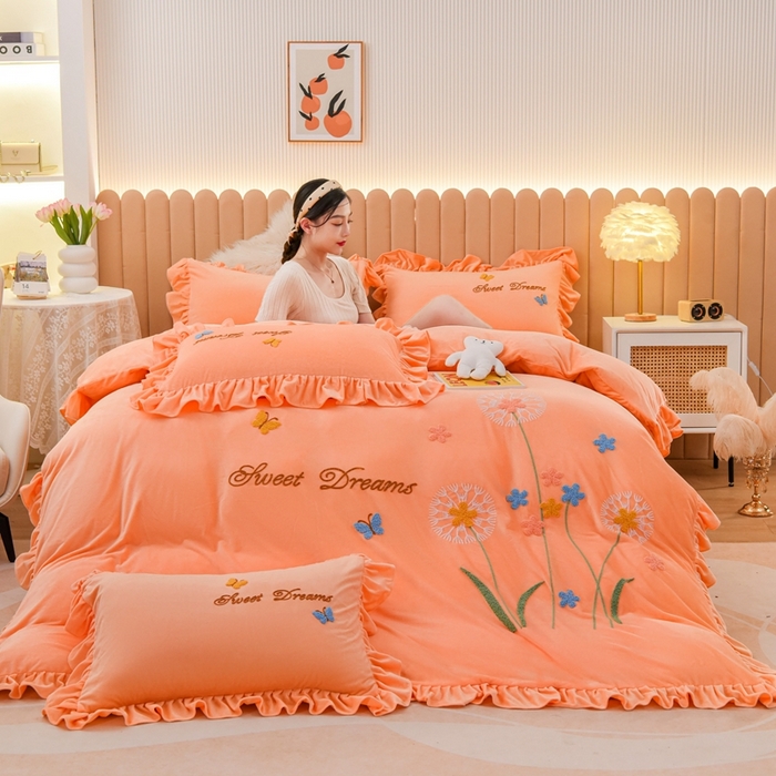 91家纺网 家纺一手货源 找家纺 唐人居 2025新款宝宝绒毛巾绣花边四件套-蒲公英之恋 蒲公英之恋-橘