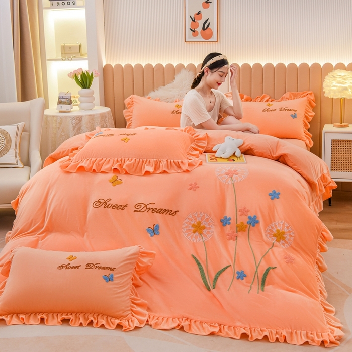 91家纺网 家纺一手货源 找家纺 唐人居 2025新款宝宝绒毛巾绣花边四件套-蒲公英之恋 蒲公英之恋-橘