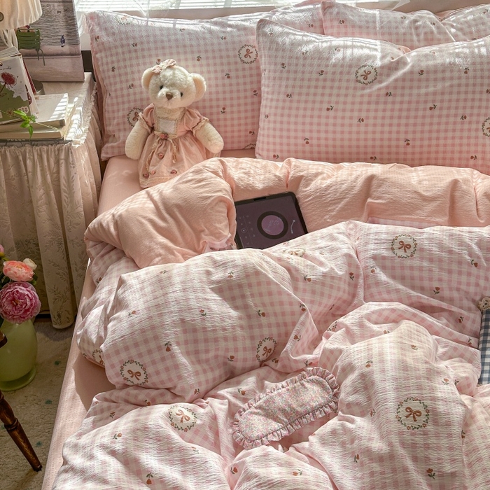 91家纺网 家纺一手货源 找家纺 丽美人家纺 2025新款【全尺寸不断货】高克重木棉提花双层纱四件套 QB格子蝴蝶结