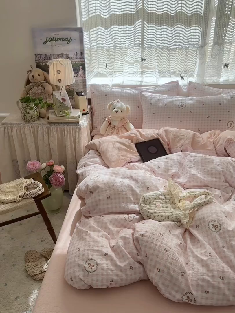 91家纺网 家纺一手货源 找家纺 丽美人家纺 2025新款【全尺寸不断货】高克重木棉提花双层纱四件套 QB格子蝴蝶结