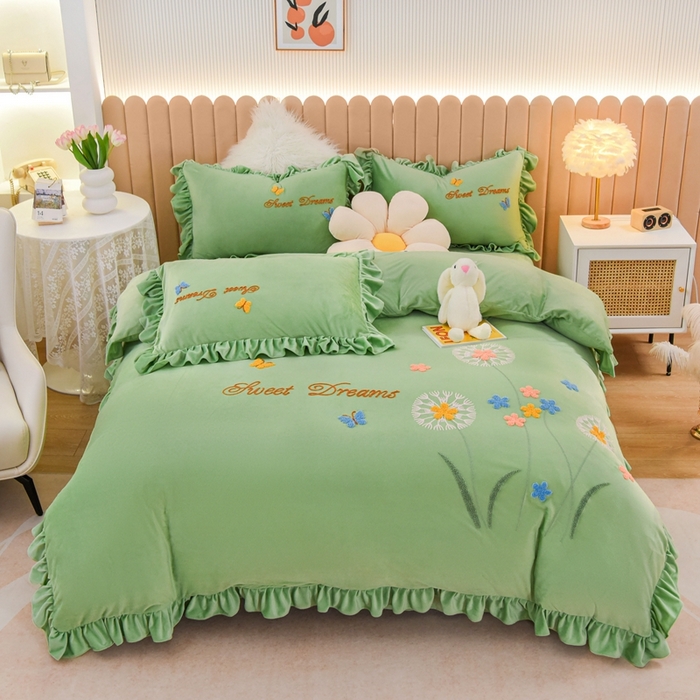 91家纺网 家纺一手货源 找家纺 唐人居 2025新款宝宝绒毛巾绣花边四件套-蒲公英之恋 蒲公英之恋-绿