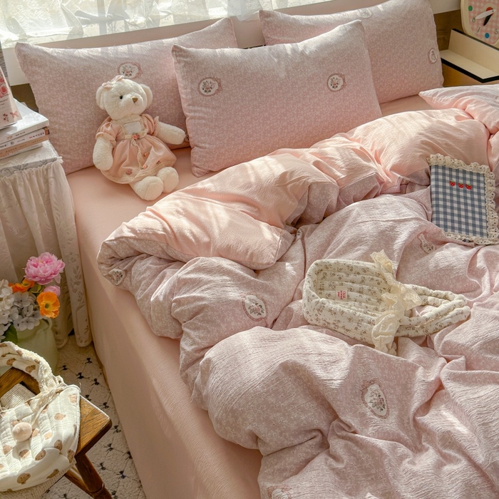 91家纺网 家纺一手货源 找家纺 丽美人家纺 2025新款【全尺寸不断货】高克重木棉提花双层纱四件套 QB赫本-粉