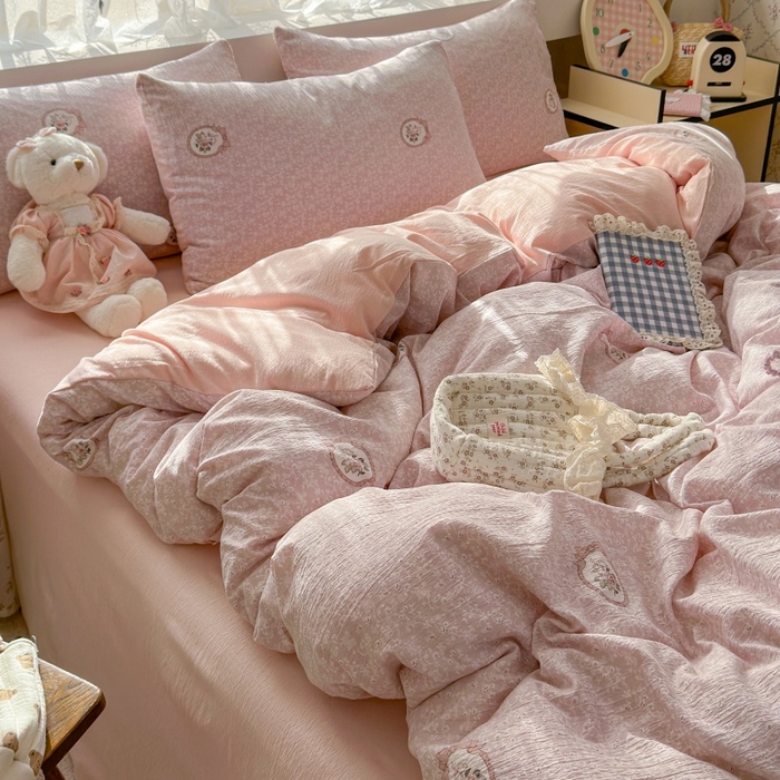 91家纺网 家纺一手货源 找家纺 丽美人家纺 2025新款【全尺寸不断货】高克重木棉提花双层纱四件套 QB赫本-粉