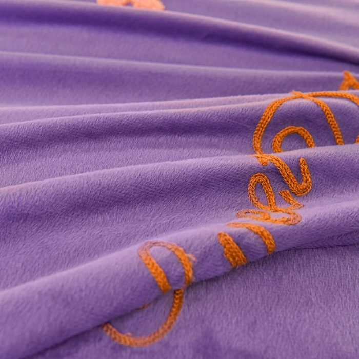 91家纺网 家纺一手货源 找家纺 唐人居 2025新款宝宝绒毛巾绣花边四件套-蒲公英之恋 蒲公英之恋-紫