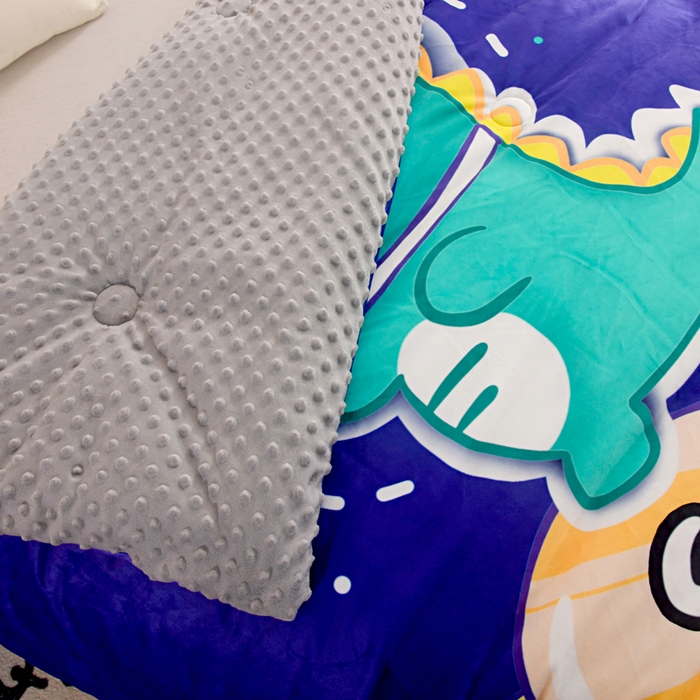 91家纺网 家纺一手货源 找家纺 萌宝家纺 2025新款可拆洗A类儿童豆豆绒大豆冬被儿童婴儿绒春秋被安抚被被子被芯 太空恐龙