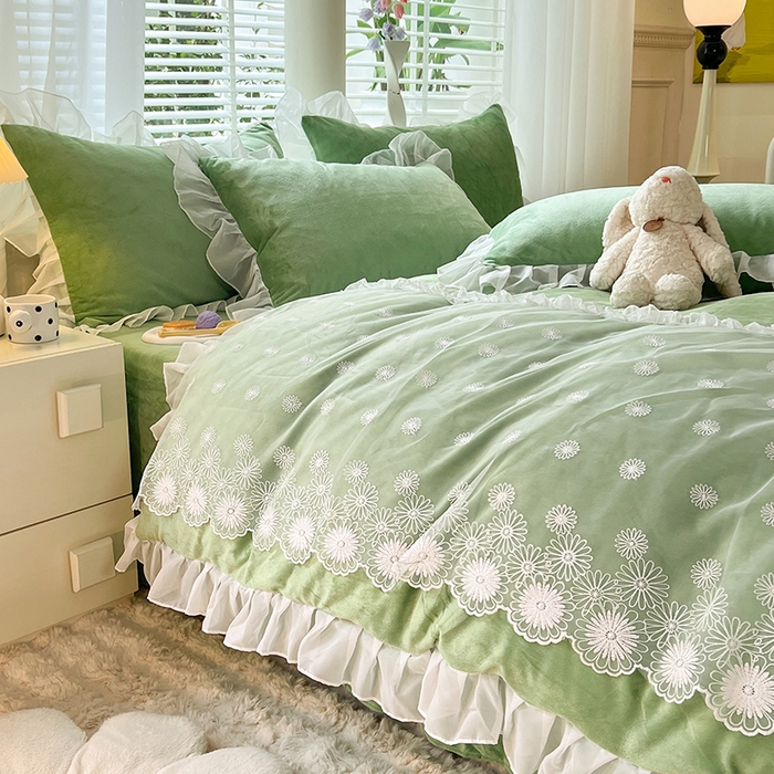 91家纺网 家纺一手货源 找家纺 唐人居 2025新款法式蕾丝花边宝宝绒四件套--安妮系列 安妮-果绿