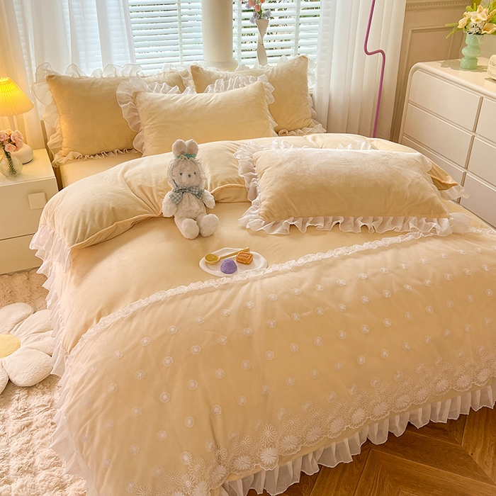 91家纺网 家纺一手货源 找家纺 唐人居 2025新款法式蕾丝花边宝宝绒四件套--安妮系列 安妮-黄