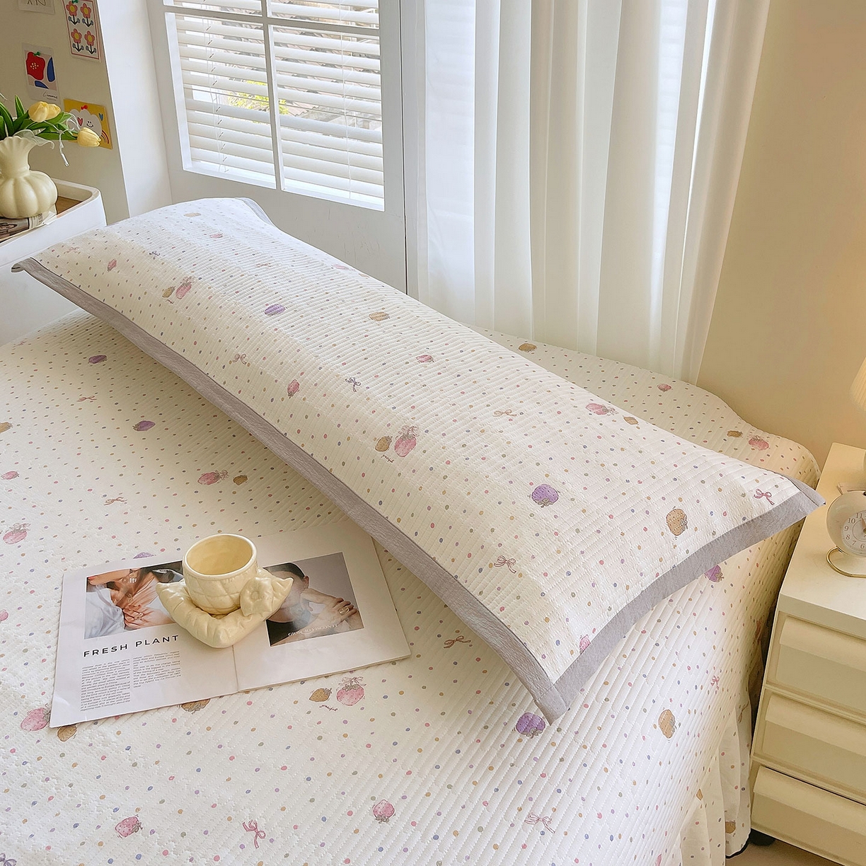 91家纺网 家纺一手货源 找家纺 雨彤家纺 2025新款A类双层纱夹棉双人枕巾 点点莓果