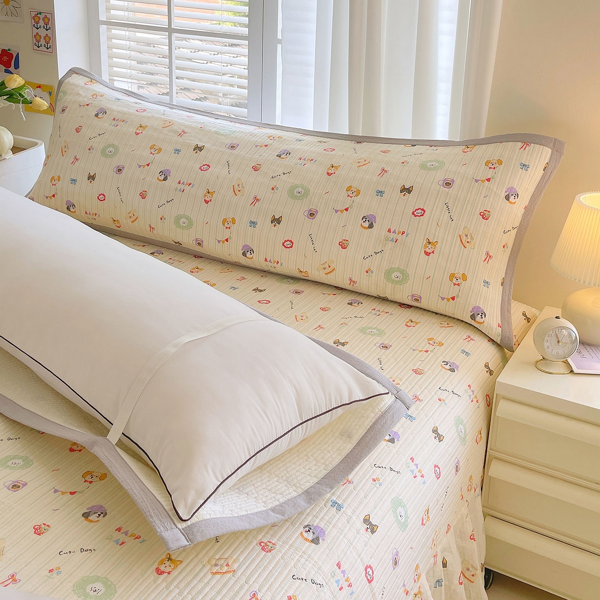 91家纺网 家纺一手货源 找家纺 雨彤家纺 2025新款A类双层纱夹棉双人枕巾 童趣涂鸦