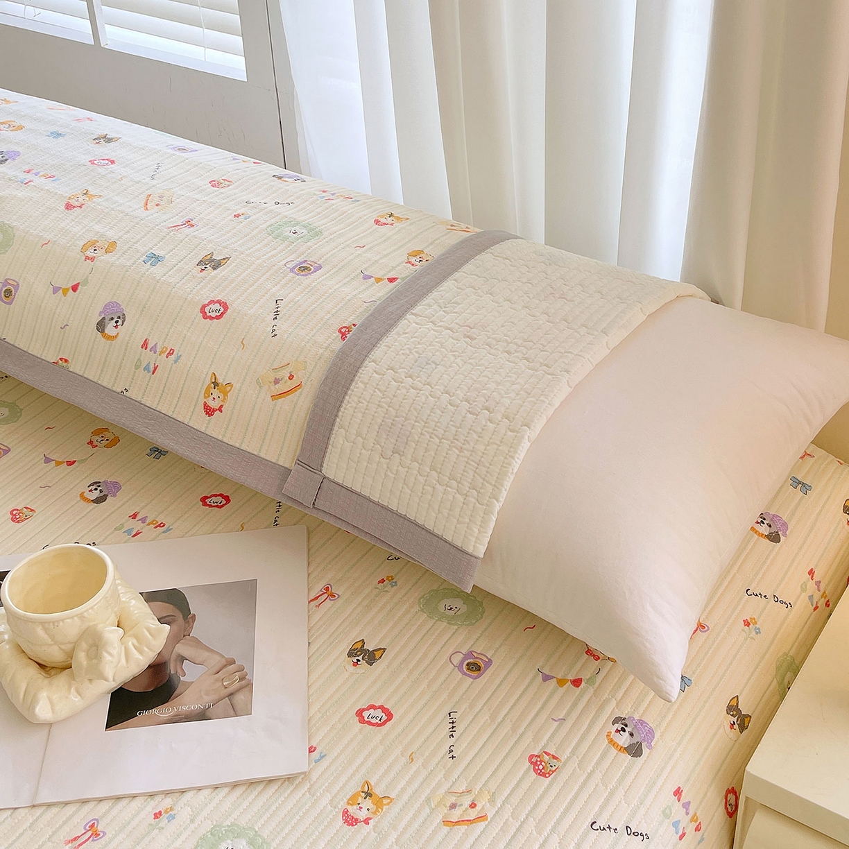 91家纺网 家纺一手货源 找家纺 雨彤家纺 2025新款A类双层纱夹棉双人枕巾 童趣涂鸦