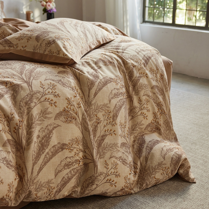 91家纺网 家纺一手货源 找家纺 千朵森 2025新款全棉拼角印花磨毛四件套 花韵