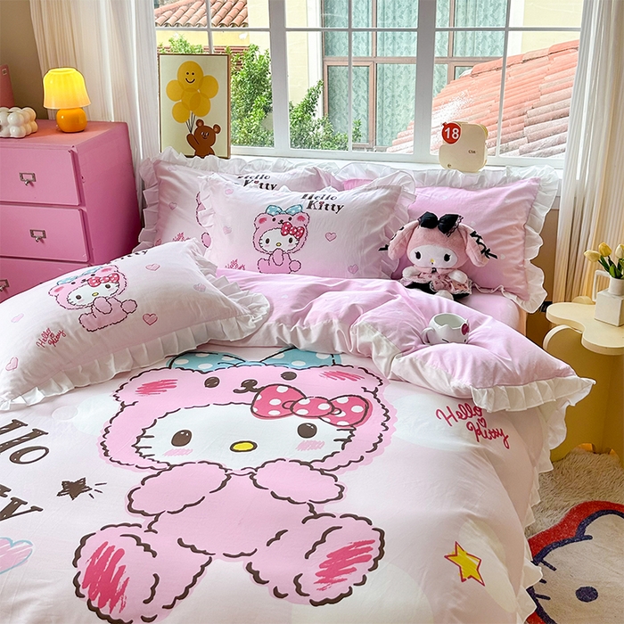 91家纺网 家纺一手货源 找家纺 2025新款大版三丽鸥系列 纯棉床单全棉床裙学生三四件套 花边款 宝宝凯蒂猫-白花边