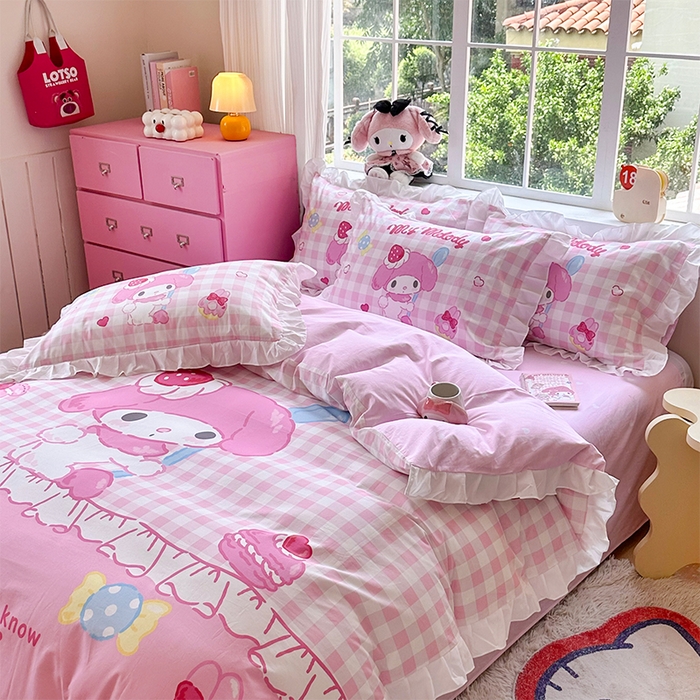 91家纺网 家纺一手货源 找家纺 2025新款大版三丽鸥系列 纯棉床单全棉床裙学生三四件套 花边款 星黛美乐蒂-白花边