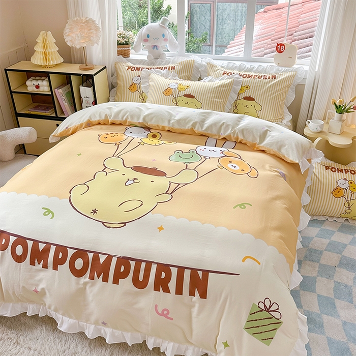 91家纺网 家纺一手货源 找家纺 2025新款大版三丽鸥系列 纯棉床单全棉床裙学生三四件套 花边款 奶黄包布丁狗-白花边