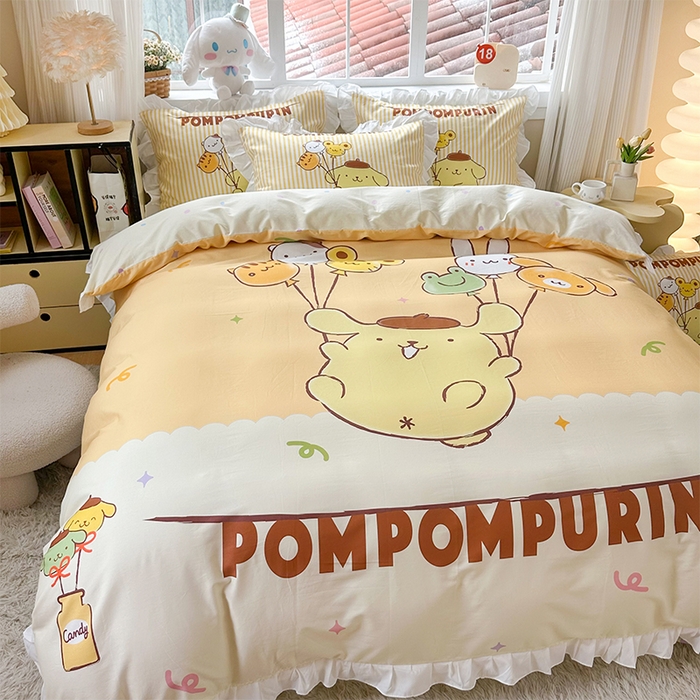 91家纺网 家纺一手货源 找家纺 2025新款大版三丽鸥系列 纯棉床单全棉床裙学生三四件套 花边款 奶黄包布丁狗-白花边