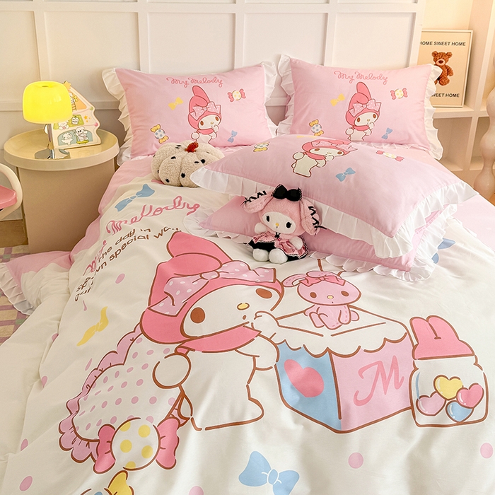 91家纺网 家纺一手货源 找家纺 2025新款大版三丽鸥系列 纯棉床单全棉床裙学生三四件套 花边款 大版花边-糖果美乐蒂